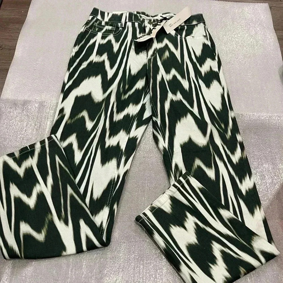 [10]Jones New York Green  Tie Dye Sutton Straight Leg Jeans - Picture 1 of 7